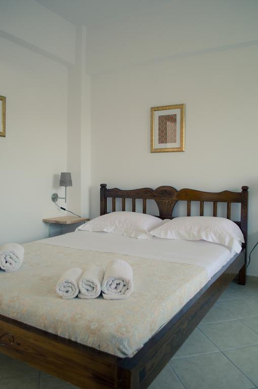 Georgias House Apartment Skyros Ruang foto